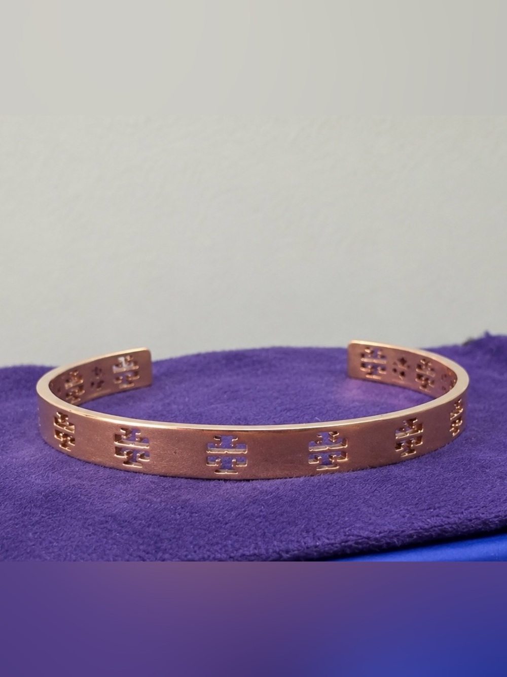 EUC- Tory Burch- Logo Gold Cuff Bracelet.